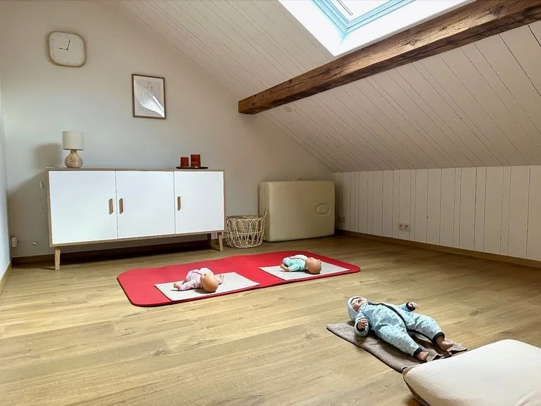 Manon Gobeaux Sage-femme : Salle de massage bébé & maman - cabinet Héron
